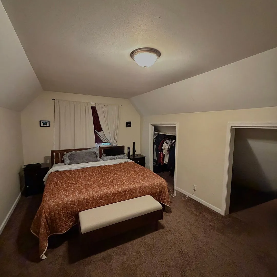 1627A E. Belleview Pl....Available September 1st — Photo 4