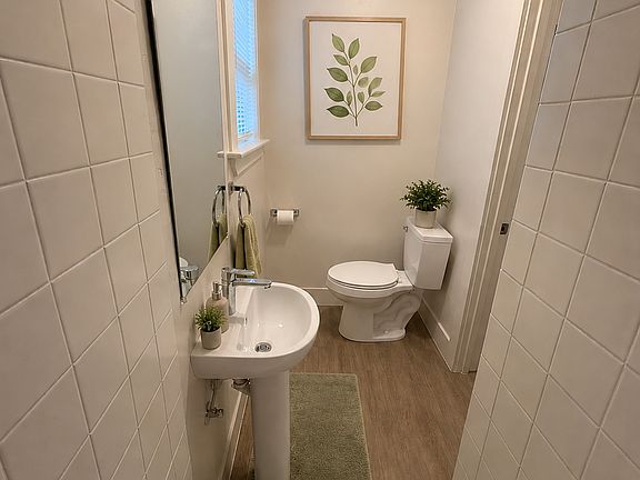 5th image of 1126 Oakdale St APT 2