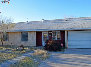 757 Meadowlake Rd, Los Lunas, NM 87031