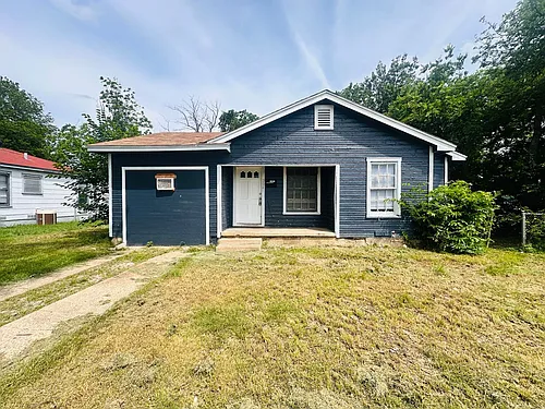 204 Carter St Photo 1