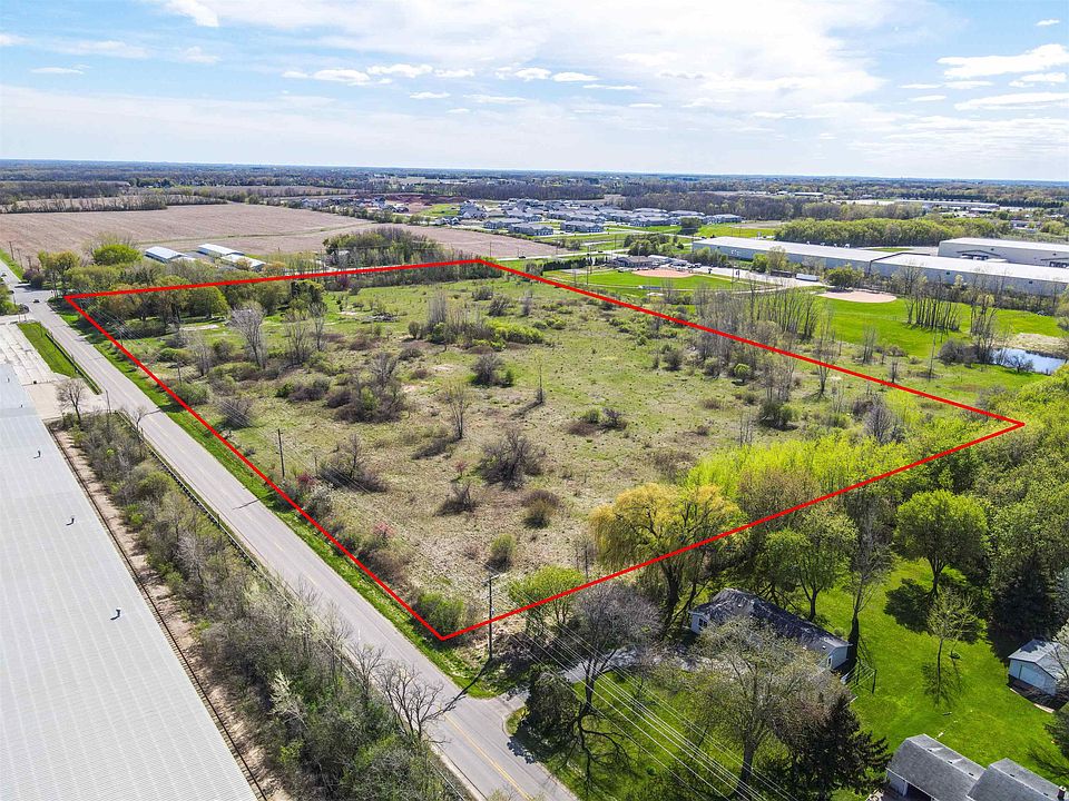8527 Clayton Ave, Neenah, WI 54956 | MLS #50324978 | Zillow