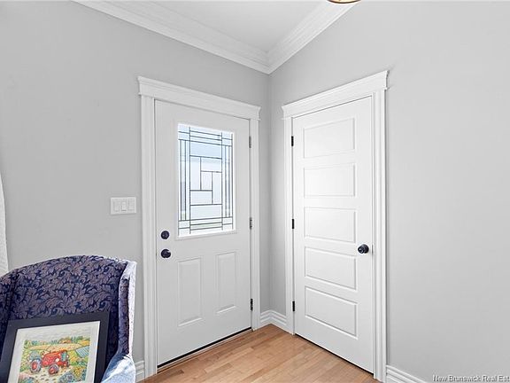 4th image of 973 River Rd