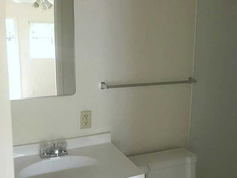 202 W Dakota Ave #109 — Photo 12