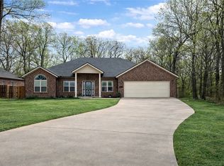 510 W Quarter Rd, Siloam Springs, AR 72761