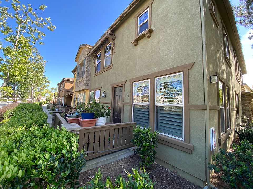 True corner unit with great views
