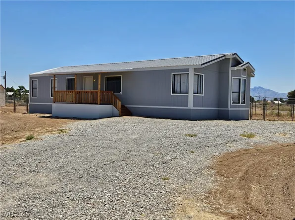2111 W Mesquite Ave, Pahrump, NV 89060