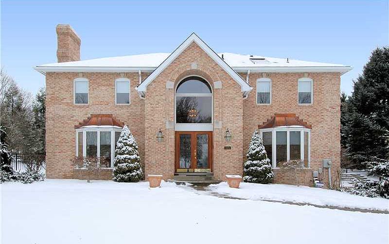 1st image of 305 Woodmont Dr