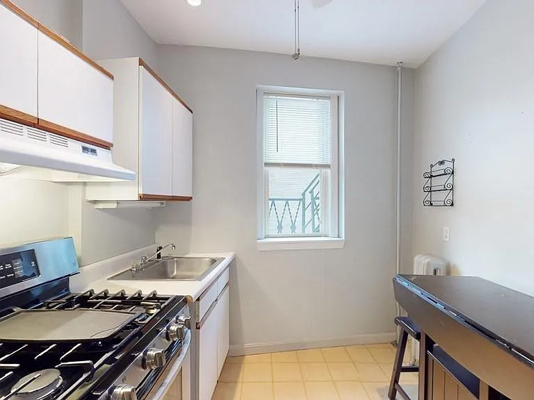 65 Park Dr #16 — Photo 1