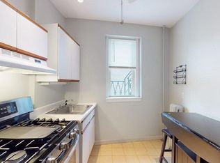 65 Park Dr APT 16, Boston, MA 02215
