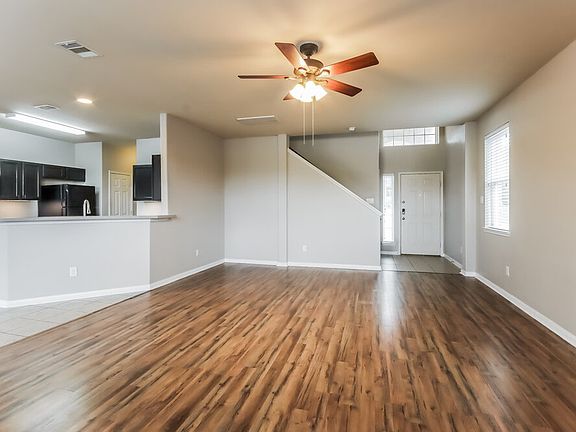 4th image of 18706 Walden Glen Cir