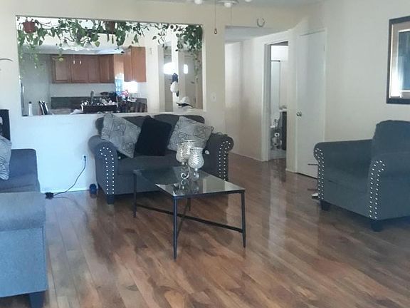 4th image of 40855 Lela May Ave