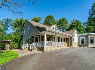 3714 Hummer Rd, Annandale, VA 22003