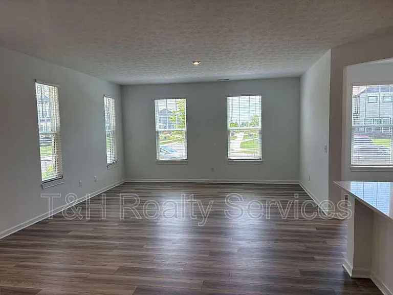 5790 Arcade Blvd — Photo 6