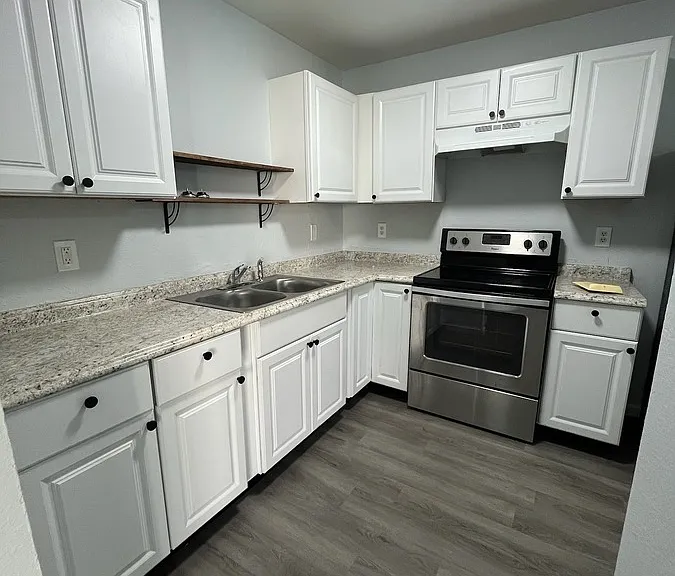 326 Stratford Way #2 — Photo 1