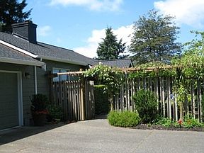 3rd image of 6620 Hilltop Ln SW