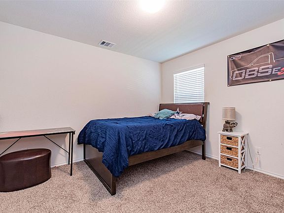 5th image of 2611 Hutchins Dr
