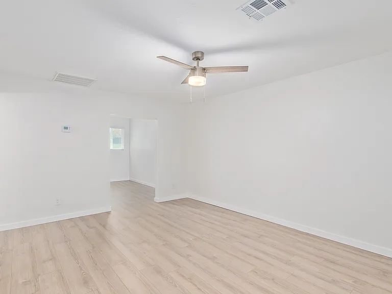 312 E Kinderman Dr #5 — Photo 10
