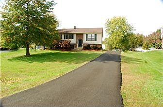 2nd image of 326 Shagbark Ct