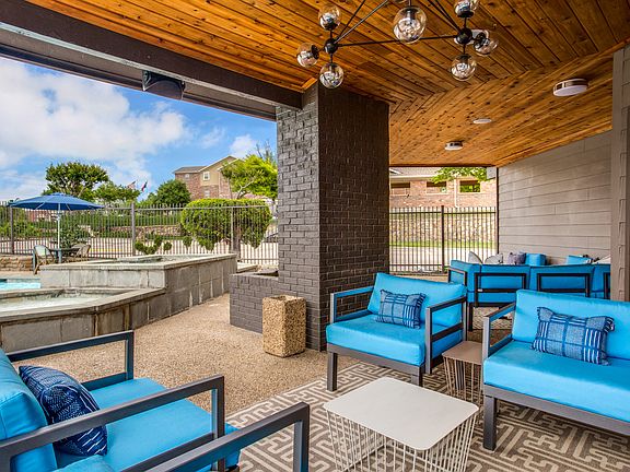 4th image of 2624 Southern Hills Blvd #33