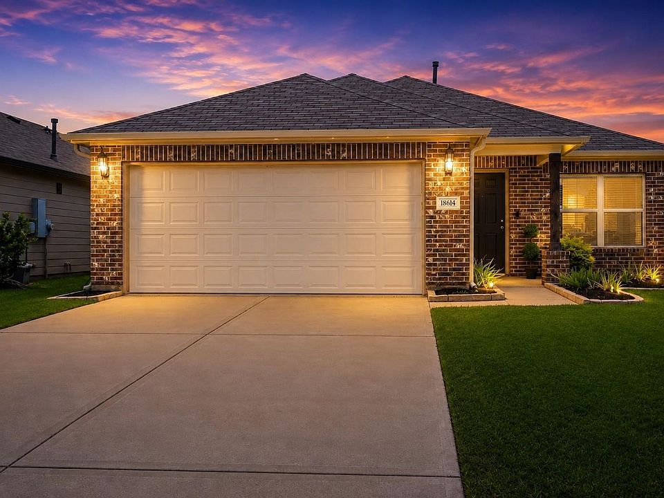 1st image of 18614 Porthaven Rose Ln