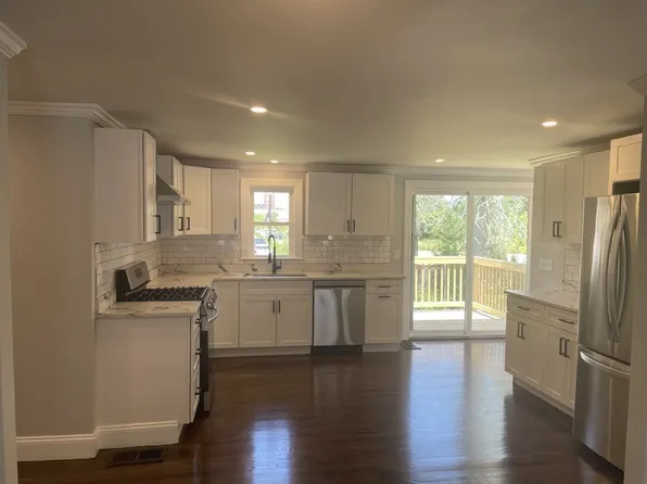16 Holbrook Ave, North Attleboro, MA 02760