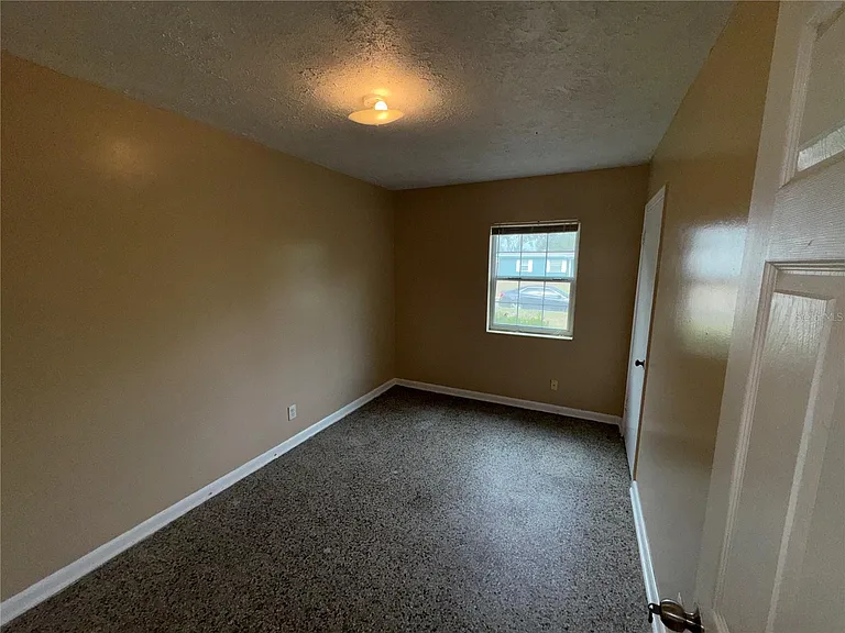 3011 E Flora St — Photo 17