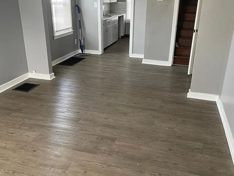 680 S Napoleon Ave — Photo 7