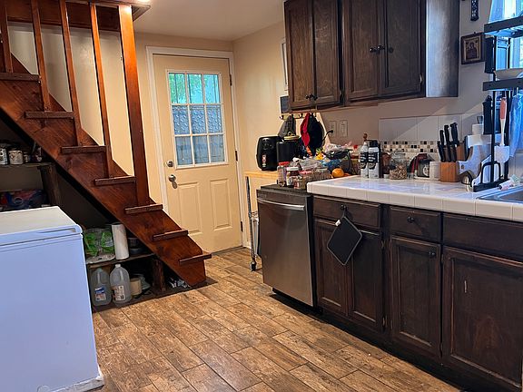 4th image of 9022 Beverlywood St #B