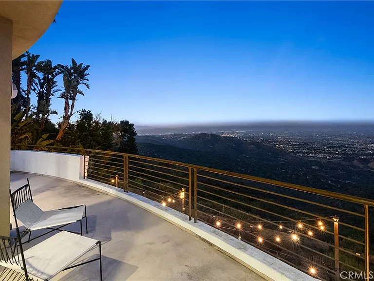 3230 Tyrol Dr — Photo 6