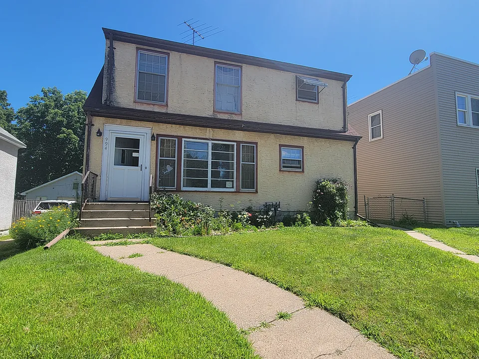 994 Oakdale Ave