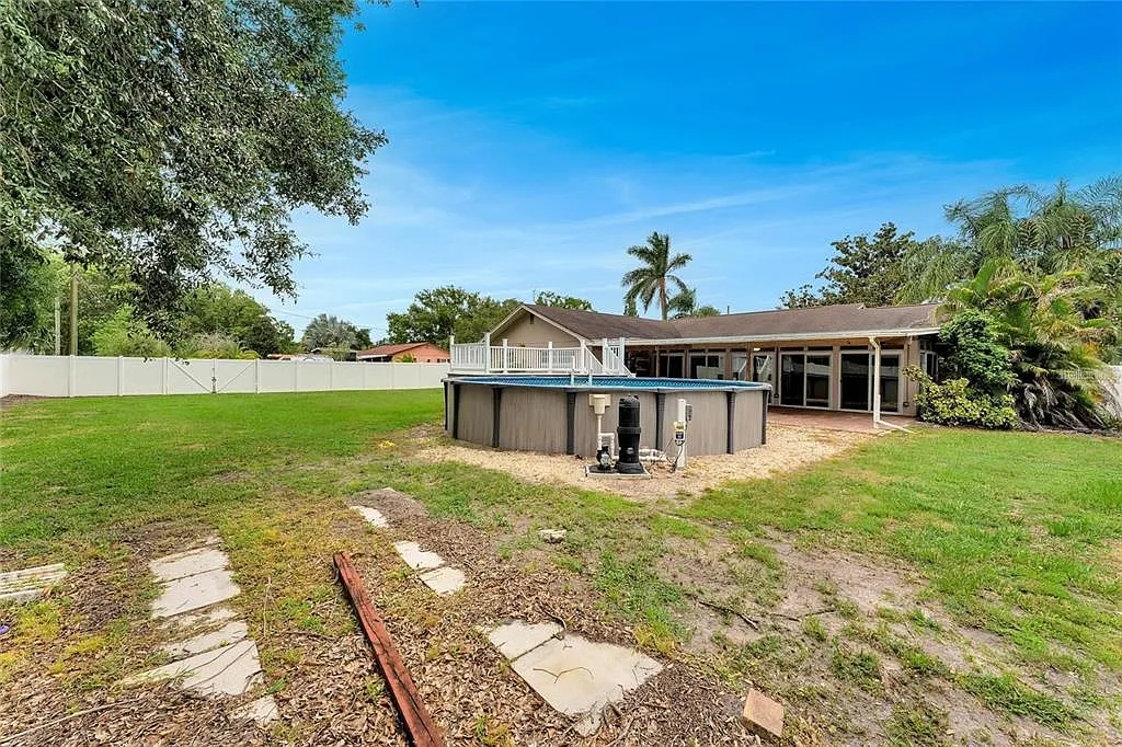3 bed, 3.0 bath, 1863 sqft, $2,500 — Photo 3