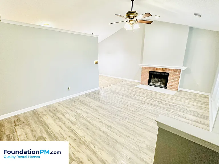 2663 Bay Pointe Cir W — Photo 7