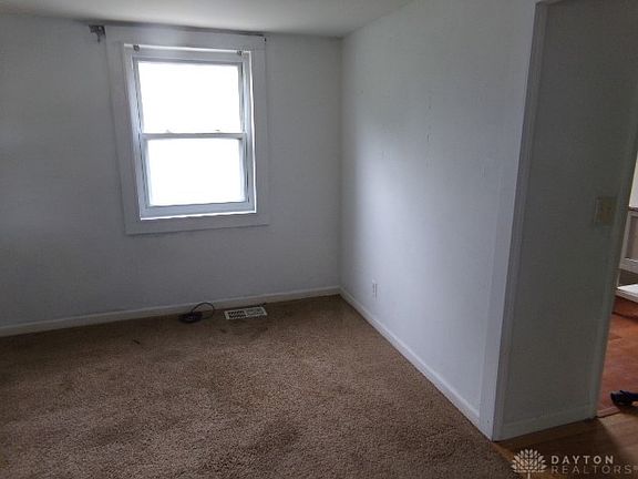 3rd image of 2511 Kennedy Ave