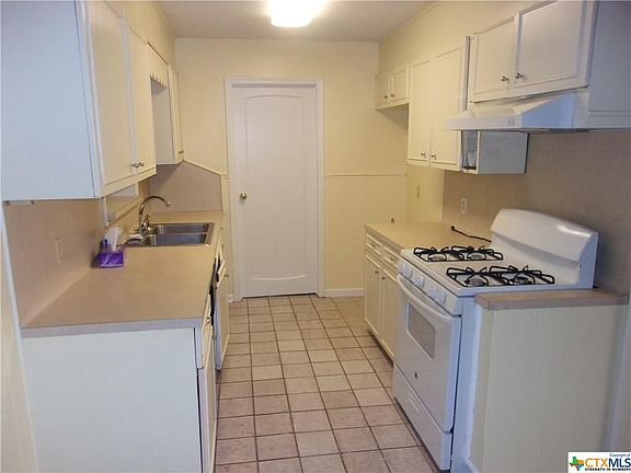 4th image of 4613 Begonia Ln