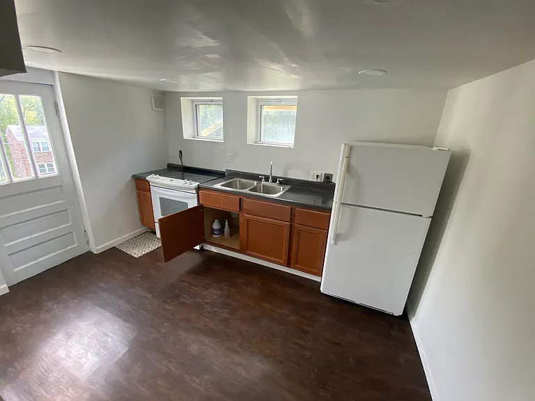 61 Pointview Rd #1 — Photo 69