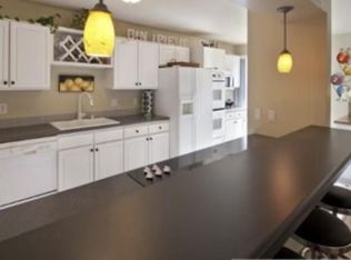 9815 Dorset Ln, Eden Prairie, MN 55347