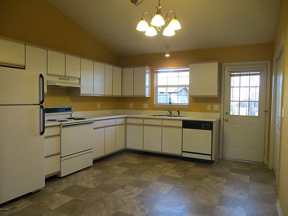 5th image of 1807-B Summerhaven Drive