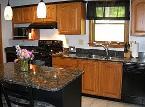 2nd image of 33 New Merrimack Rd
