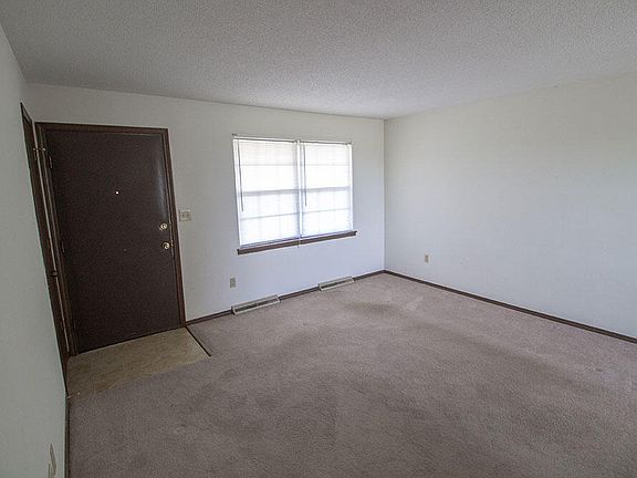 5th image of 1441 S Sonora Dr