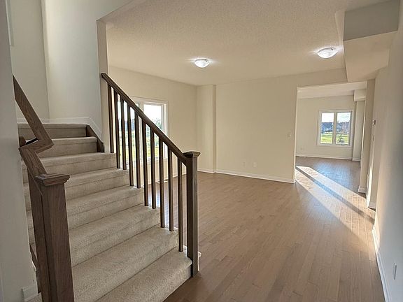 5th image of 76 Golf Links Dr