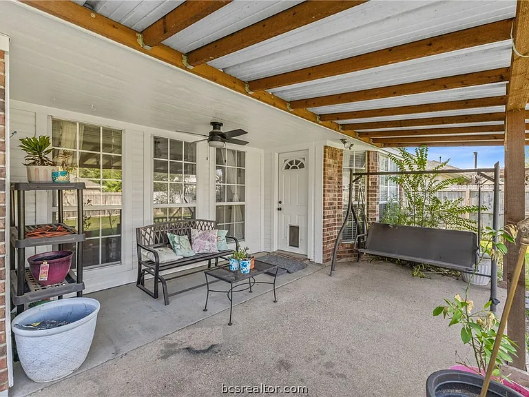 1219 Danville Ln — Photo 20