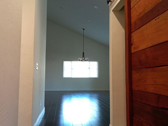 4th image of 17918 Valladares Dr