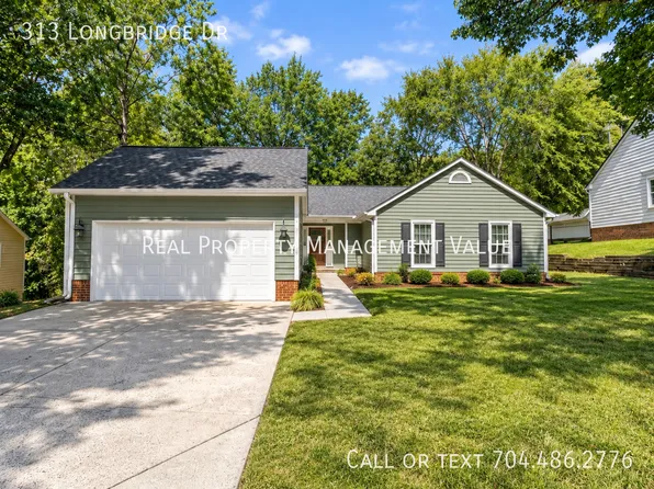 313 Longbridge Dr, Matthews, NC 28105