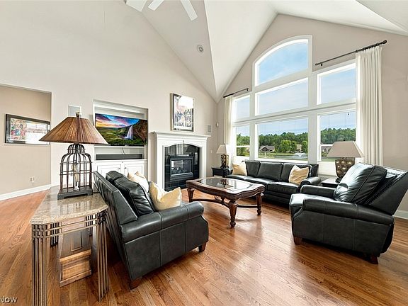 3rd image of 4240 Saint Annes Ct