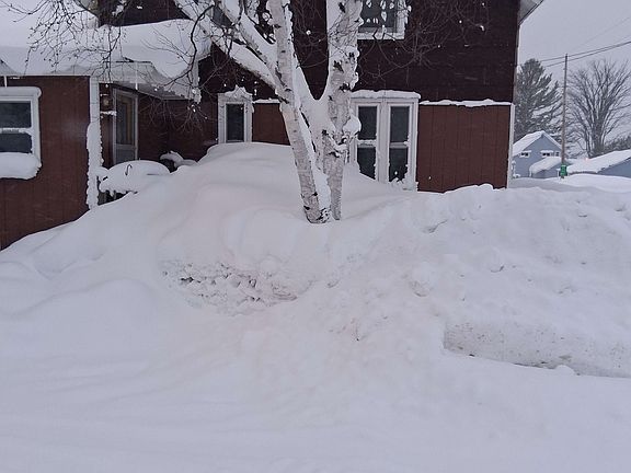 3rd image of 25829 Lake Linden Ave
