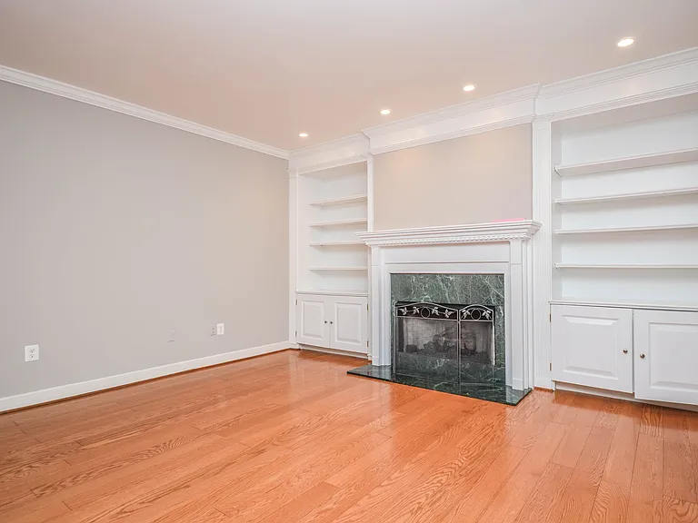 9108 Weant Dr — Photo 3