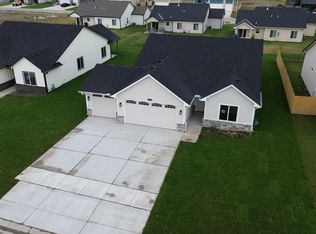 1610 W Appleton St, Valley Center, KS 67147