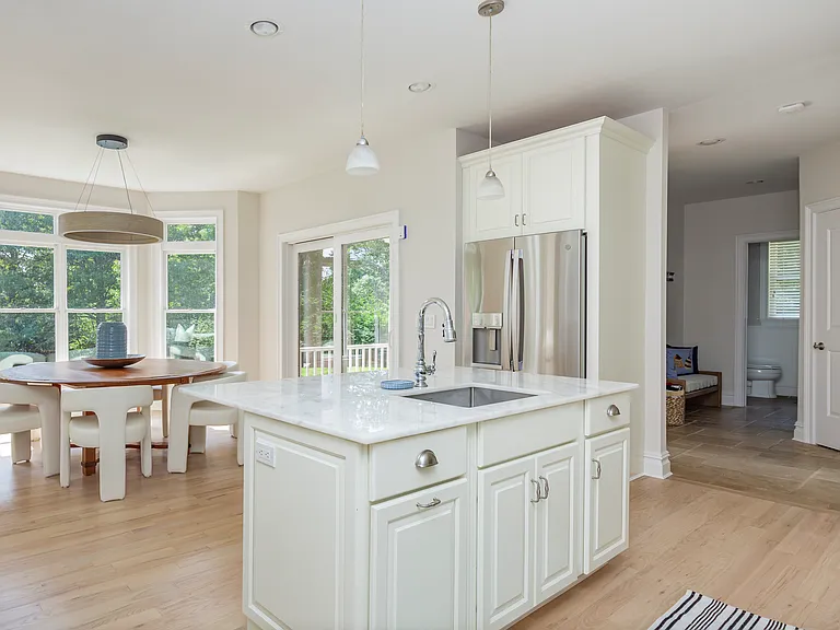360 Canoe Place Rd — Photo 16