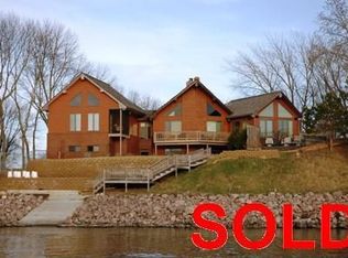 840 Hidden Valley Dr, Watertown, SD 57201