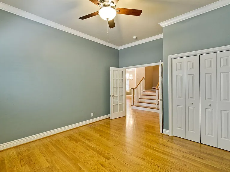 1150 Meredith Ave — Photo 35